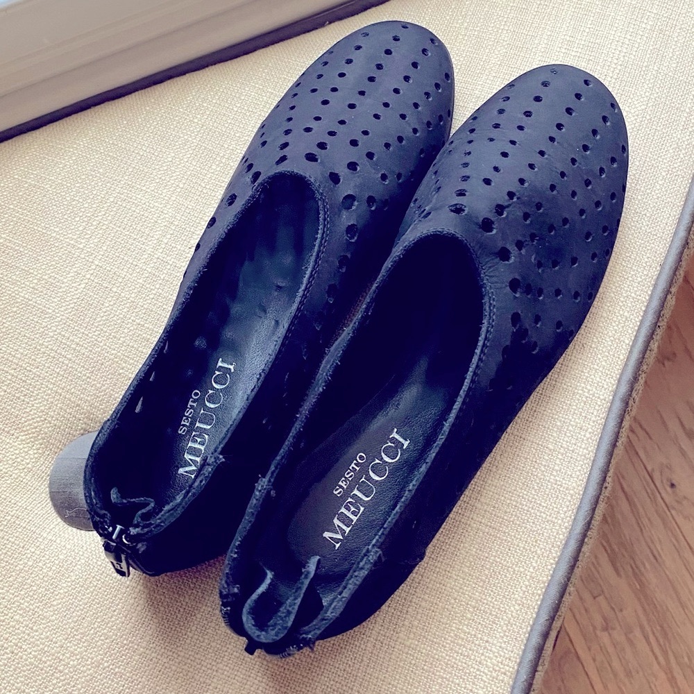Sesto Meucci Black Suede Flats